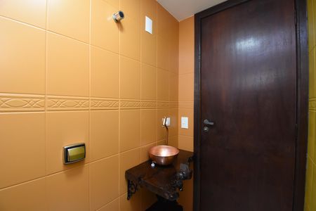 Lavabo de apartamento para alugar com 2 quartos, 65m² em Boa Vista, Curitiba