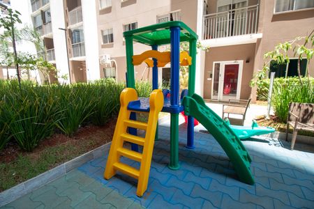 Apartamento para alugar com 29m², 1 quarto e 1 vaga Apartamento para alugar com 29m², 1 quarto e 1 vagaÁrea comum - Playground