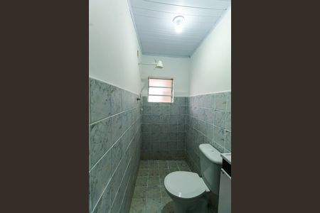Banheiro de casa para alugar com 1 quarto, 22m² em Água Rasa, São Paulo