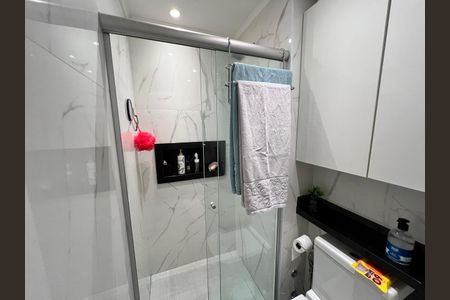 Banheiro de apartamento à venda com 2 quartos, 42m² em Sítio da Figueira, São Paulo