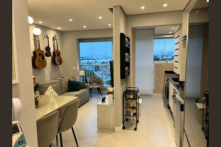 Sala de apartamento à venda com 2 quartos, 42m² em Sítio da Figueira, São Paulo