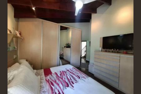 Casa à venda com 3 quartos, 260m² em Jardim Textil, São Paulo