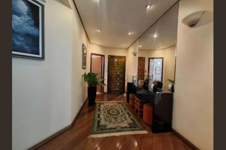 Casa à venda com 3 quartos, 260m² em Jardim Textil, São Paulo