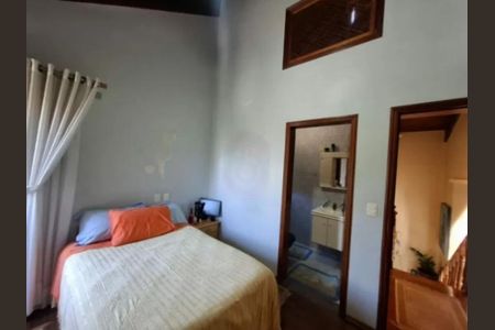 Casa à venda com 3 quartos, 260m² em Jardim Textil, São Paulo