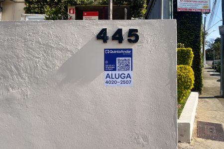Placa de apartamento para alugar com 3 quartos, 58m² em Jardim Leonor, Cotia