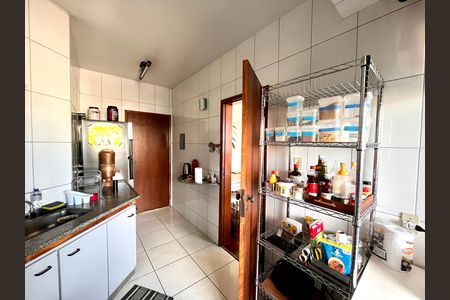 Apartamento à venda com 2 quartos, 80m² em Floresta, Belo Horizonte