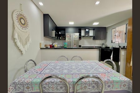 Casa à venda com 249m², 5 quartos e 2 vagas