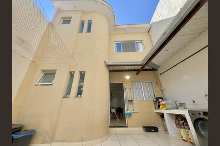 Casa à venda com 249m², 5 quartos e 2 vagas