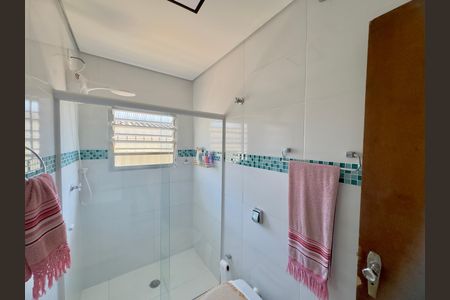 Casa à venda com 249m², 5 quartos e 2 vagas