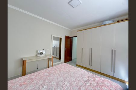 Casa à venda com 249m², 5 quartos e 2 vagas