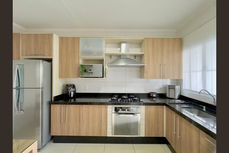 Casa à venda com 249m², 5 quartos e 2 vagas