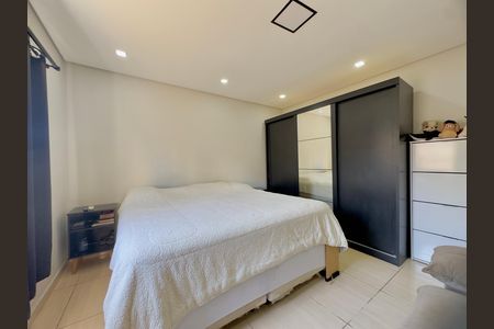 Casa à venda com 249m², 5 quartos e 2 vagas