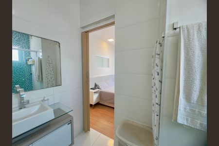 Casa à venda com 249m², 5 quartos e 2 vagas
