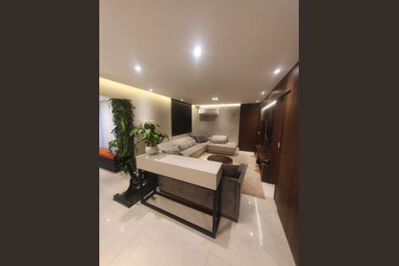 Apartamento à venda com 3 quartos, 129m² em Jardim Caboré, São Paulo