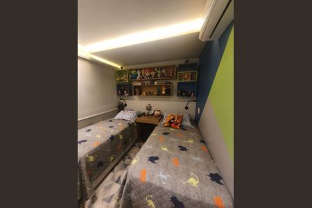 Quarto  de apartamento à venda com 3 quartos, 129m² em Jardim Caboré, São Paulo
