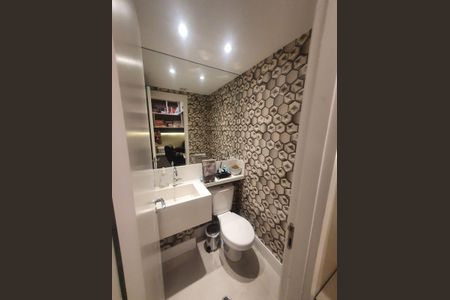 Banheiro  de apartamento à venda com 3 quartos, 129m² em Jardim Caboré, São Paulo