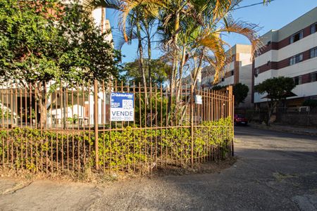 Plaquinha Instalada de apartamento à venda com 2 quartos, 70m² em Serrano, Belo Horizonte