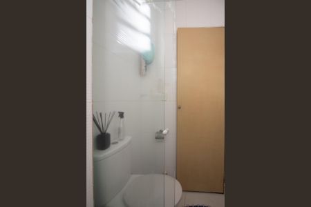 Apartamento à venda com 70m², 2 quartos e 1 vaga Apartamento à venda com 70m², 2 quartos e 1 vagaBanheiro