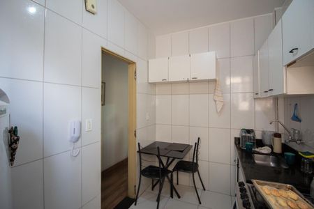 Cozinha e Área de Serviço de apartamento à venda com 2 quartos, 70m² em Serrano, Belo Horizonte