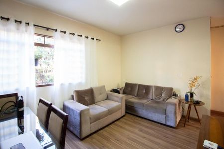 Sala de apartamento à venda com 2 quartos, 70m² em Serrano, Belo Horizonte