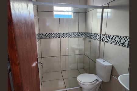 Banheiro de casa de condomínio para alugar com 2 quartos, 49m² em Belém Novo, Porto Alegre