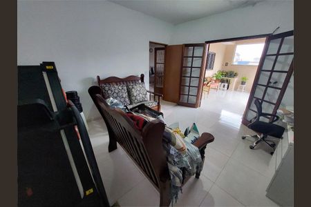 Casa à venda com 2 quartos, 231m² em Canhema, Diadema