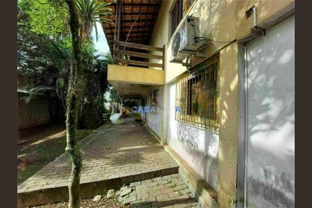 Casa à venda com 7 quartos, 1758m² em Eldorado, Diadema