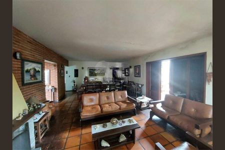 Casa à venda com 7 quartos, 1758m² em Eldorado, Diadema