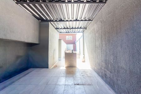 Garagem de casa para alugar com 4 quartos, 180m² em Km 18, Osasco
