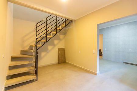 Sala de Estar de casa para alugar com 4 quartos, 180m² em Km 18, Osasco