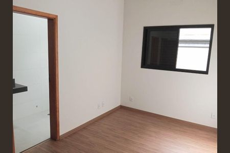 Casa à venda com 150m², 3 quartos e 4 vagas