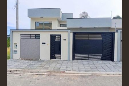 Casa à venda com 150m², 3 quartos e 4 vagas