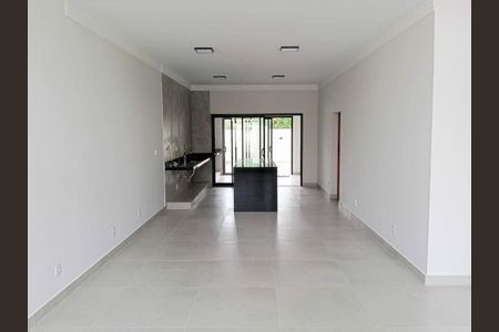 Casa à venda com 150m², 3 quartos e 4 vagas