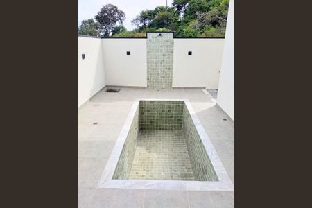 Casa à venda com 150m², 3 quartos e 4 vagas