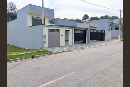 Casa à venda com 150m², 3 quartos e 4 vagas