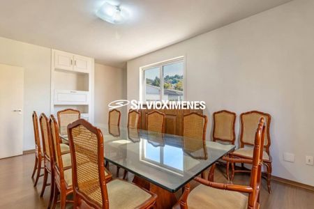 Apartamento à venda com 210m², 4 quartos e 3 vagas