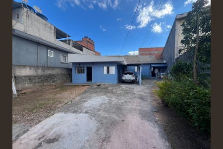 Casa à venda com 4 quartos, 208m² em Jardim Elvira, Osasco