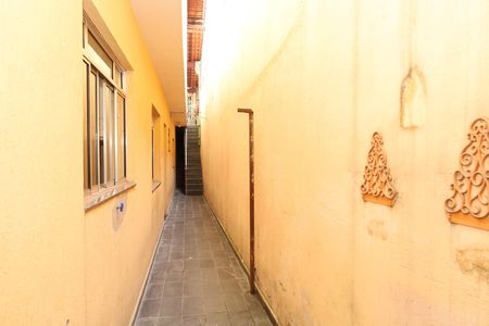 Corredor de casa para alugar com 2 quartos, 69m² em Cidade Líder, São Paulo