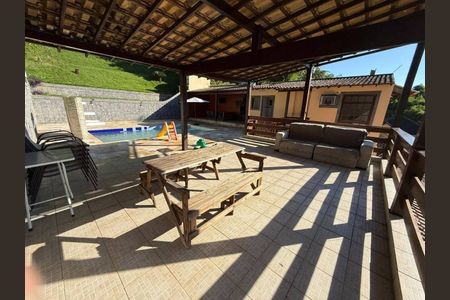 Casa à venda com 369m², 5 quartos e 4 vagas
