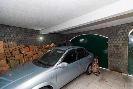 Garagem de casa à venda com 3 quartos, 120m² em Parque America, São Paulo