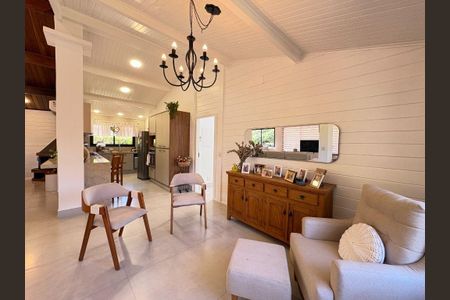 Casa à venda com 226m², 3 quartos e 10 vagas