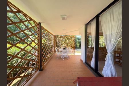 Casa à venda com 226m², 3 quartos e 10 vagas