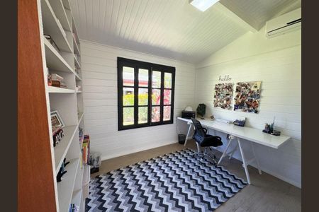 Casa à venda com 226m², 3 quartos e 10 vagas