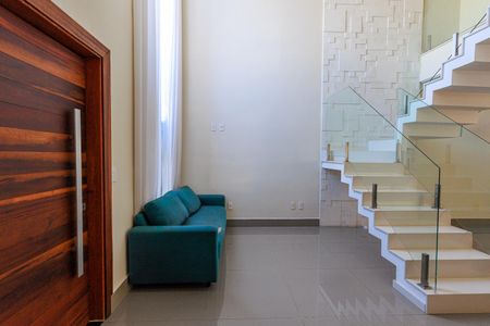 Casa à venda com 150m², 3 quartos e 2 vagas Casa à venda com 150m², 3 quartos e 2 vagasSala/cozinha