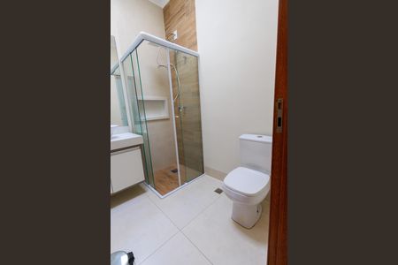 Casa à venda com 150m², 3 quartos e 2 vagas Casa à venda com 150m², 3 quartos e 2 vagasBanheiro da Suíte