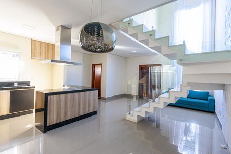 Casa à venda com 150m², 3 quartos e 2 vagas Casa à venda com 150m², 3 quartos e 2 vagasSala/cozinha