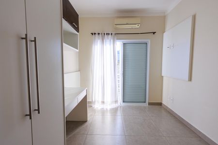 Casa à venda com 150m², 3 quartos e 2 vagas Casa à venda com 150m², 3 quartos e 2 vagasSuíte
