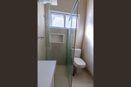 Casa à venda com 150m², 3 quartos e 2 vagas Casa à venda com 150m², 3 quartos e 2 vagasBanheiro social