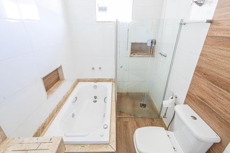 Banheiro 2 de casa para alugar com 2 quartos, 90m² em Guarani, Belo Horizonte