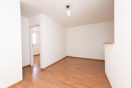 Sala de apartamento para alugar com 2 quartos, 45m² em Bairro da Glória, Contagem